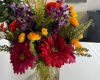 Artificial flower arrangement $5