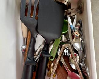 Lot of mis cooking utensils.   $5