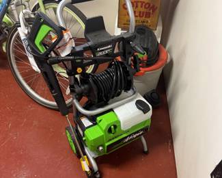 Kawasaki 200 psi Pressure washer 1.4 gpm In like new condition with the owners manual.   $250
