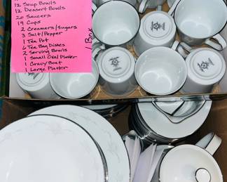 Noritake Casablanca China dish set