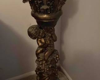 Cherub pedestal 