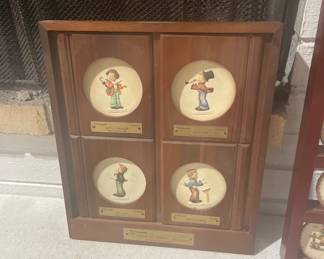 Hummel miniature plate set