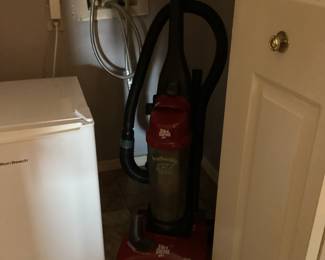 Dirt devil, vacuum cleaner