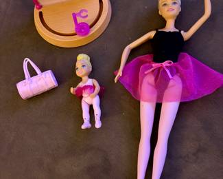 Mattel Barbie Careers Ballet Instructor & Student w/Twirl Stage & Tote Bag