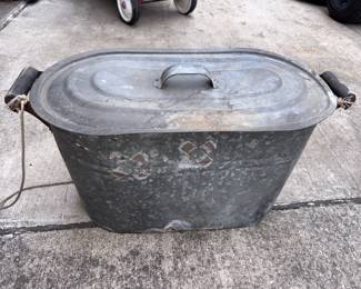 Galvanized Wash Tub w/Lid!
