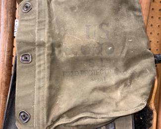 Vtg Us Army Field Protected Canvas Gas Mask Bag!
