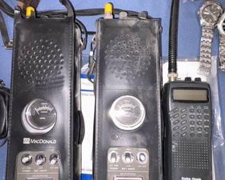 Vtg MacDonald Instruments CB Radio Pr Model #06-32-75, Radio Shack 200 Channel Direct Entry Programmable Scanner!