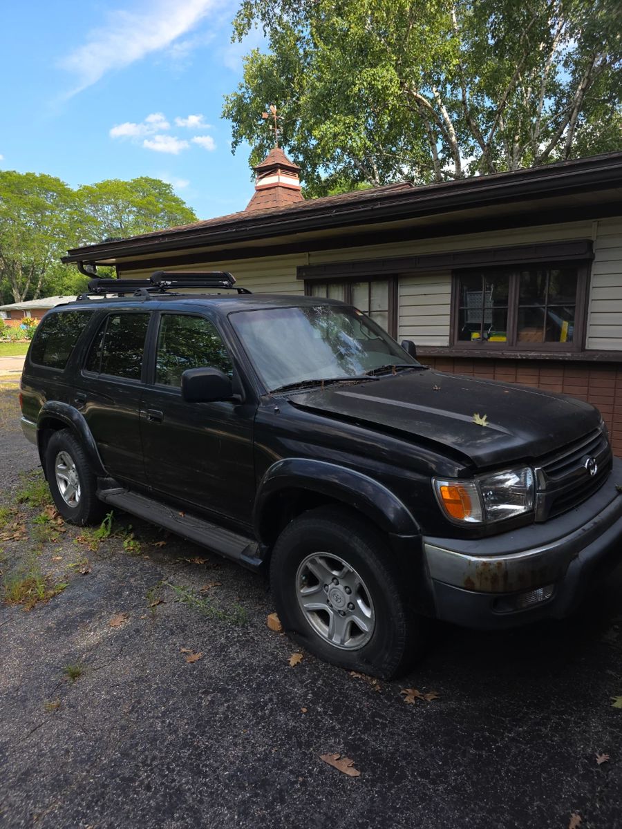 Presale 2001 Toyota 4 Runner 232k miles non running.