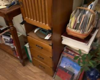 Small shelf cabinent