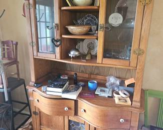 oak hutch
