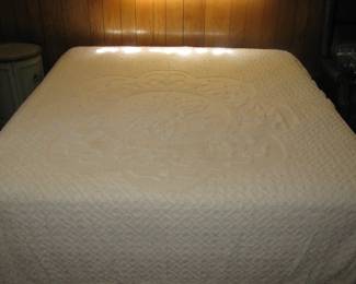 King Size Chenillie Bedspread - Very Nice
