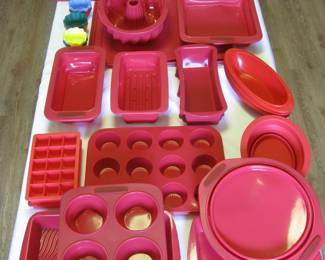 Silicon Cookware Set - New Not Used - Many Pieces