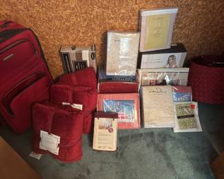 New in Packages Bed Sheet Sets