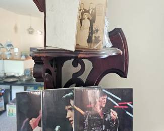 Elvis Memorabilia, Photos