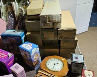 Clock, Collectible Dolls