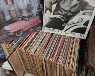 Elvis Memorabilia, Record Albums