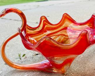 Beautiful 1950s Mid Century Art Deco Murano-Style Hand Blown Swan Bowl. 