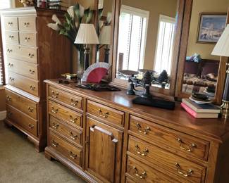 Ethan Allen dresser