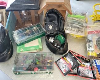 Fishing & golf items