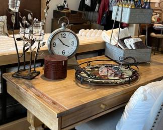 Assorted Decor, Bath and Body Works, Side Chair