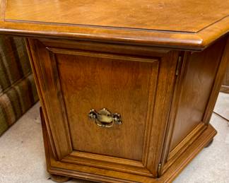 Mid Century Ethan Allen Heirloom Maple Hexagonal Storage Accent Side Table (2 Available)