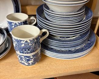 Churchill Blue Willow Blue White