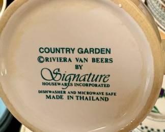 Country Garden by Signature Dining Set.