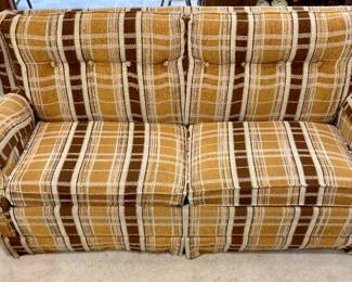Vintage Ethan Allen Love Seat Sofa Full Size Sleeper/Hide-a-Bed. Top Condition.