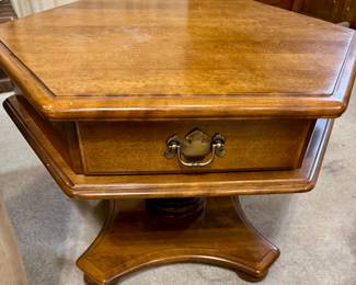 Ethan Allen Hexagon Table Heirloom Maple Pedestal Side Table w/Drawer.
