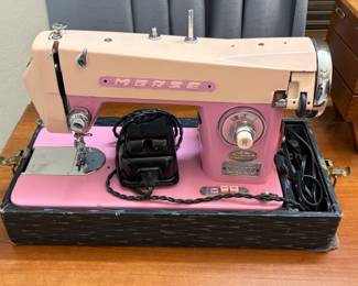 Vintage Mid Century Morse Sewing Machine - Pink!