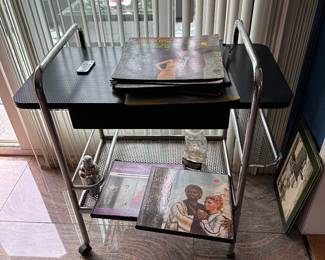 Serving cart