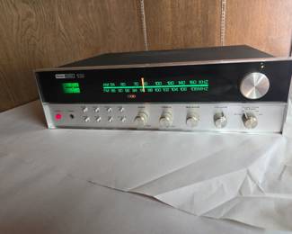 Vintage Harman Kardon 630 twin powered receiver