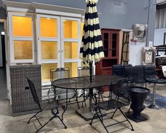 Metal Patio Set and Umbrella ORlando Estate Auction