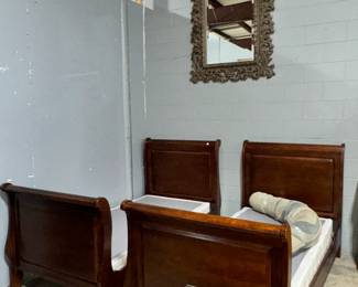 Twin Beds Orlando Estate Auction