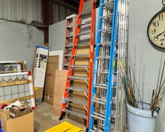 Ladders, Patio Umbrella and Shop Vac's Orlando Estate Auction
