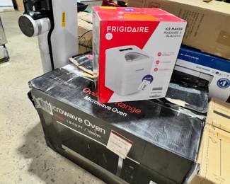 Microwave Oven and Ice Maker Orlando