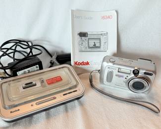Kodak Easy Share DX6340 Camera and Dock