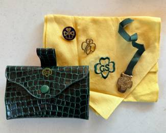 Vintage Girl Scout Vinyl Change Purse and Pinned Sash