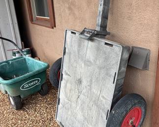 Scotts Garden Cart and Trailor