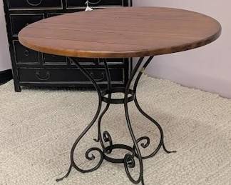 Nella Round Dining Table
