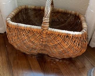 Wicker basket