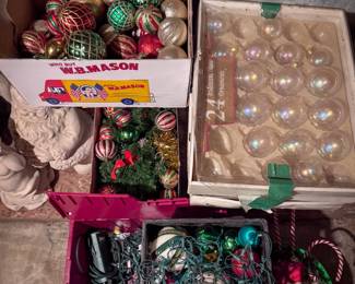 Christmas & Seasonal Decor