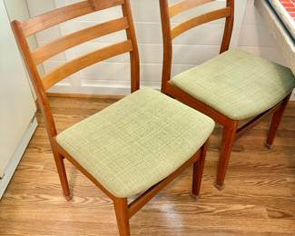 Set of 4 Nordic Furniture MCM Chairs