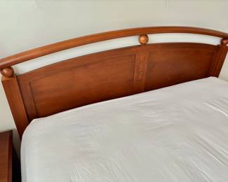 Ethan Allen American Dimensions Modern Cherry Wood Queen Size Bed