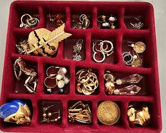 Vintage jewelry 