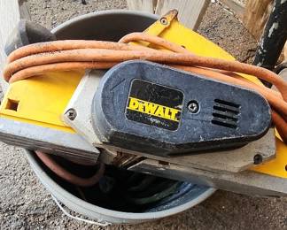KSG093 - DeWalt Planer