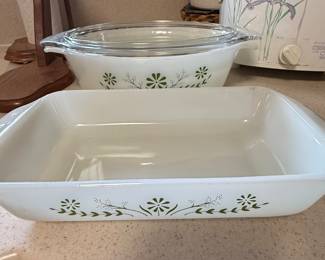 Glasbake green daisy baking dishes