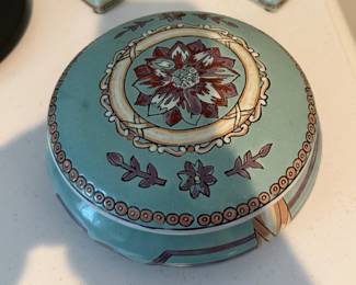 Vanderbilt Chinese keepsake box 