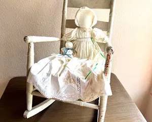  Primitive Faceless Cloth Dolls w/ Embroidery & Painted Rocking Chair Folk Art Americana
