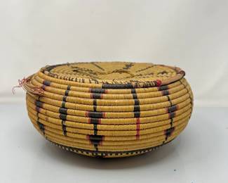  Vintage Hopi Coil Basket with Lid